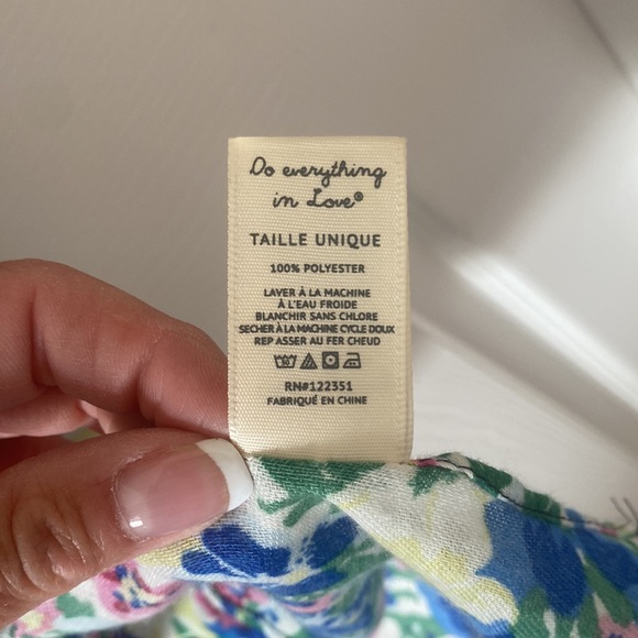 NEW Beautiful Long Floral Drape Cardigan. Hangs to low thigh or knee area - Picture 6 of 8